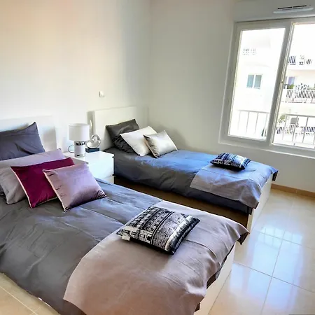 With 2 Bedrooms In Cannes, With Wonderful View, Furnish * Cannes