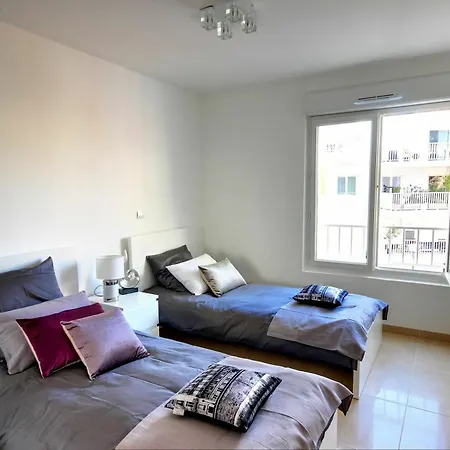 With 2 Bedrooms In Cannes, With Wonderful View, Furnish Apartment