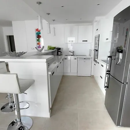 With 2 Bedrooms In Cannes, With Wonderful View, Furnish Cannes