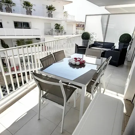 With 2 Bedrooms In Cannes, With Wonderful View, Furnish